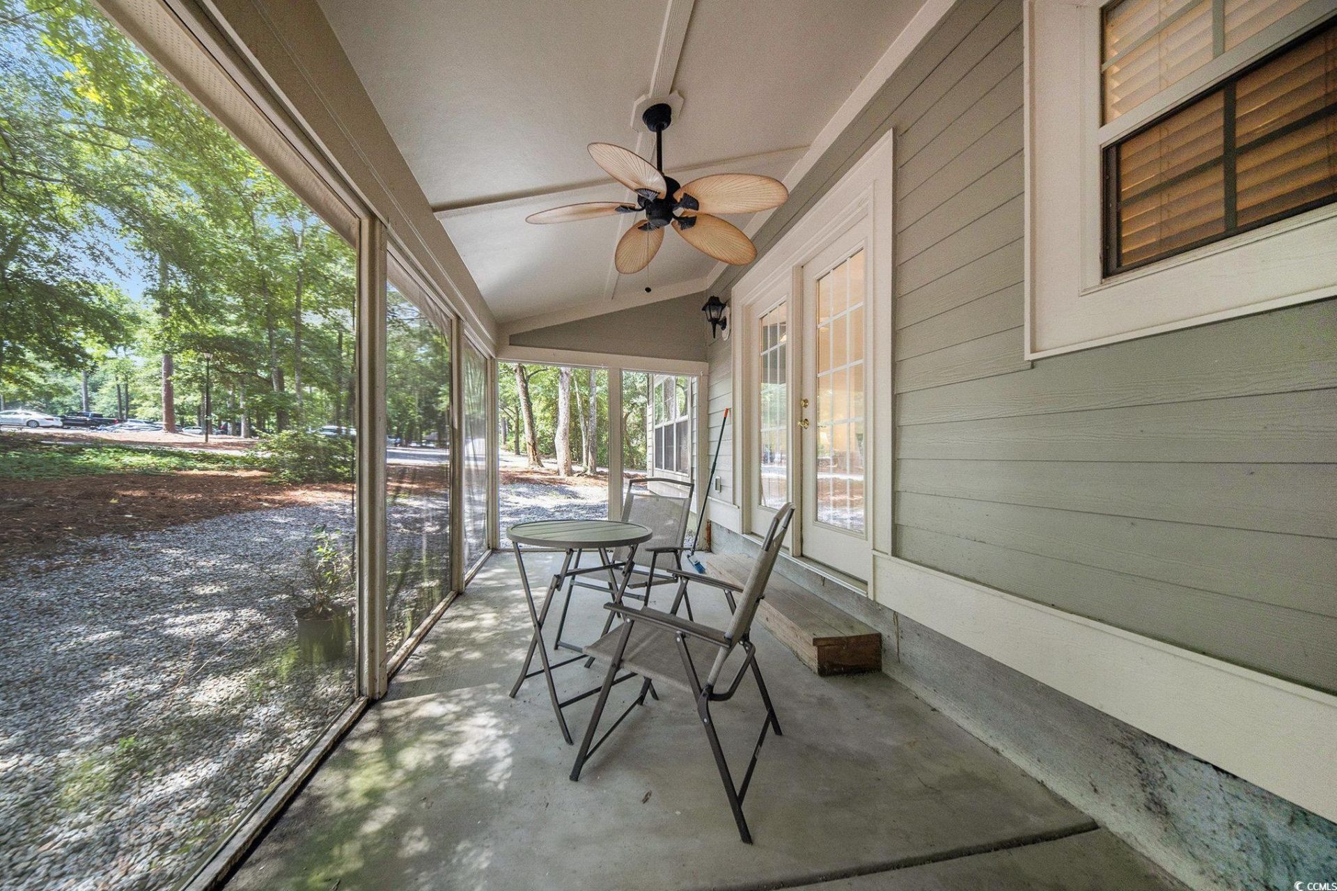 1545 Spinnaker Dr. Photo 11