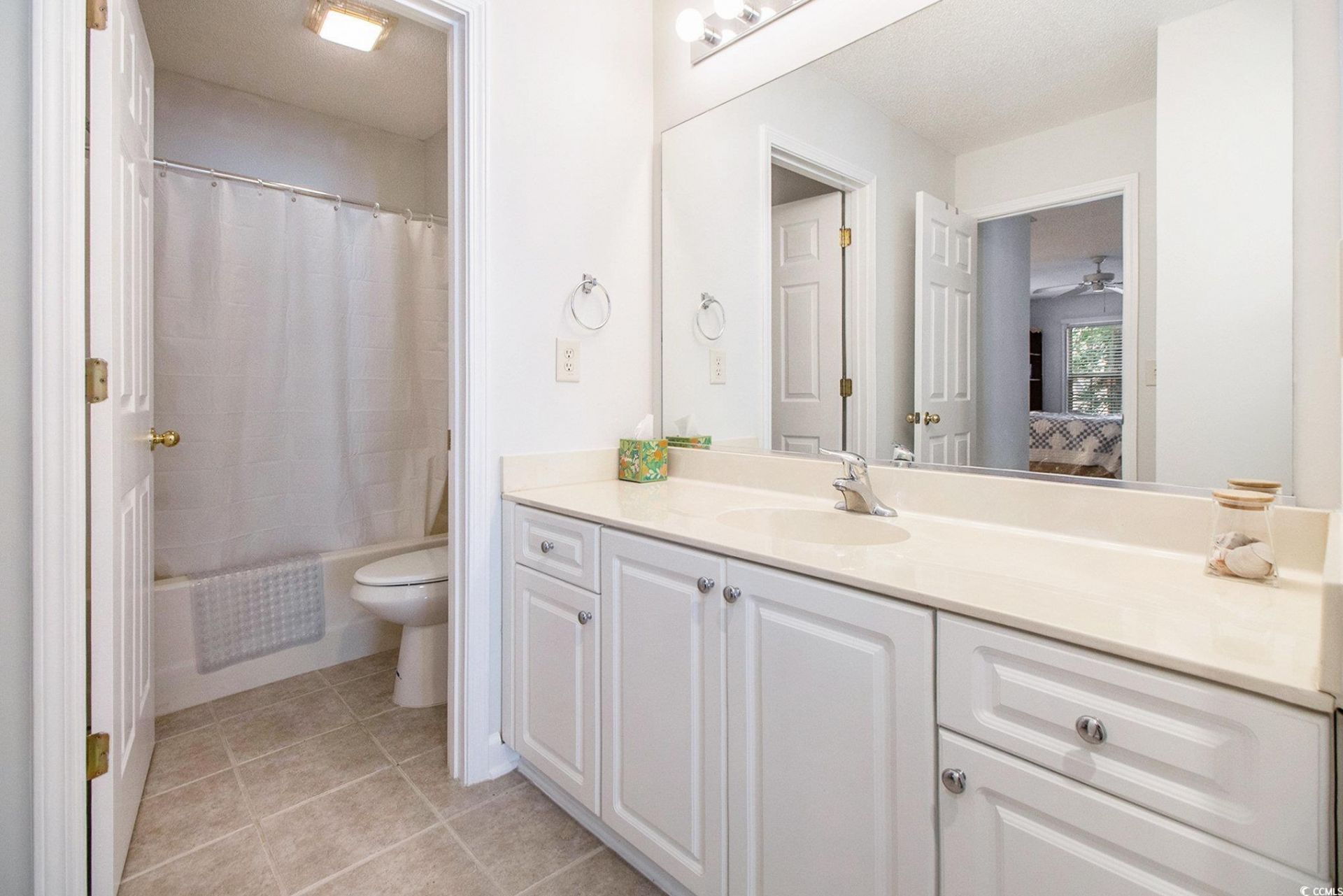 1545 Spinnaker Dr. Photo 16