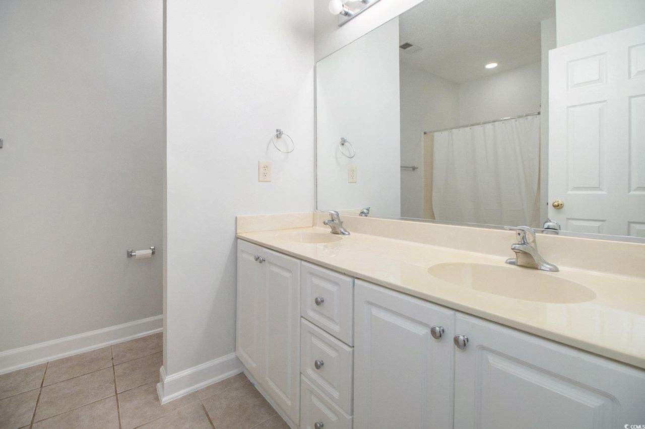 1545 Spinnaker Dr. Photo 16