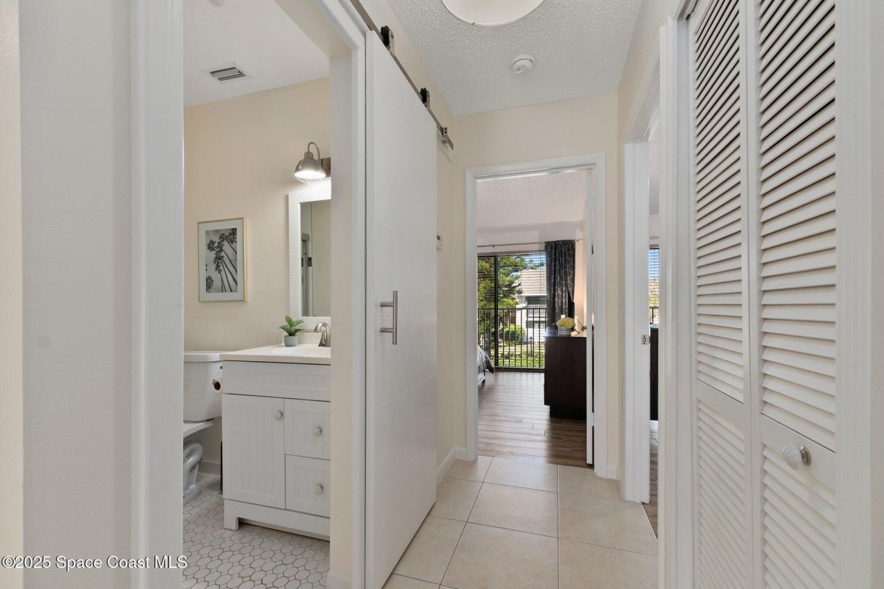3212 S Lakeview Circle, Unit 10-205, Fort Pierce, FL 34949 Photo
