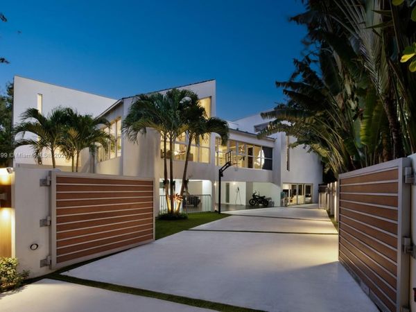 144 N Prospect Dr, Coral Gables, FL 33133