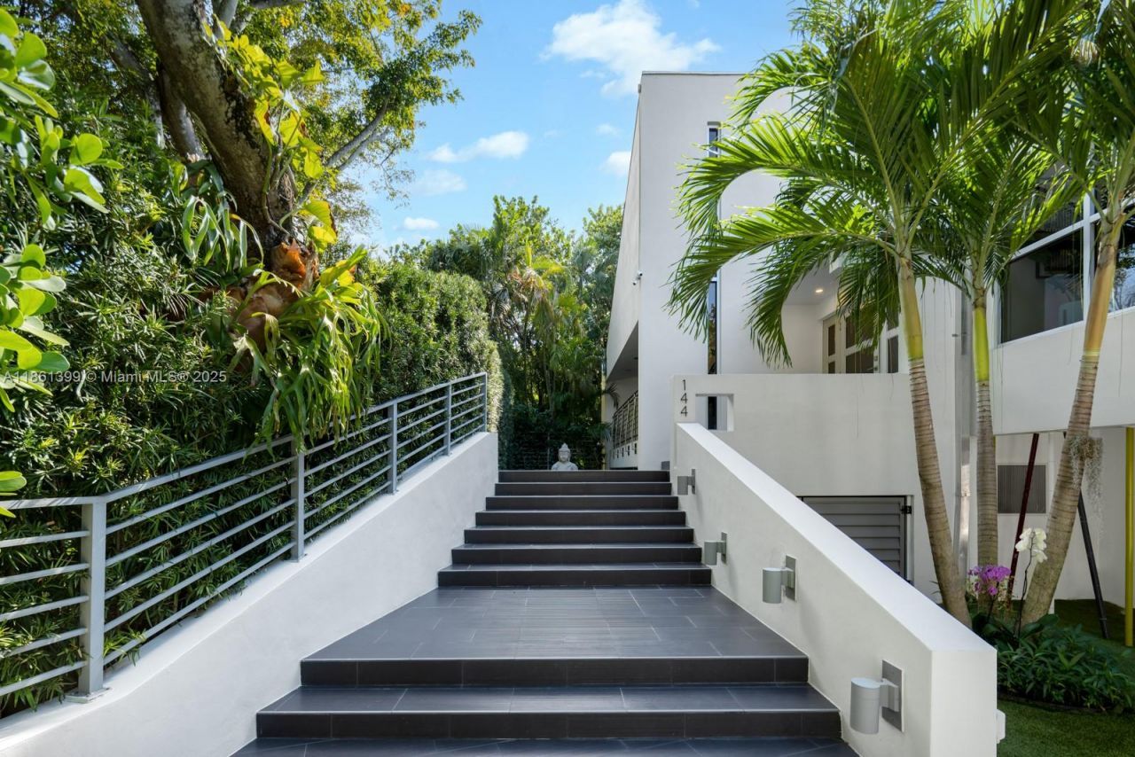 144 N Prospect Dr, Coral Gables, FL 33133 Photo