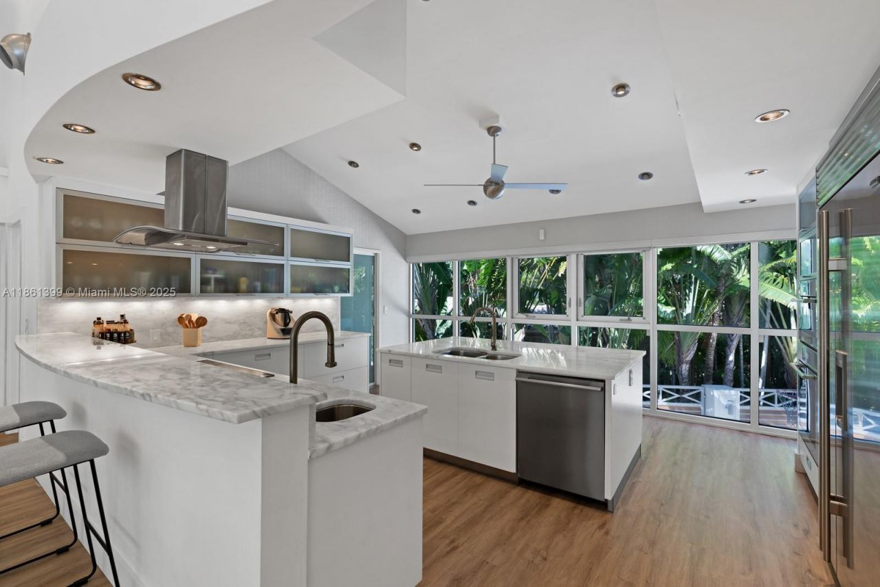 144 N Prospect Dr, Coral Gables, FL 33133 Photo