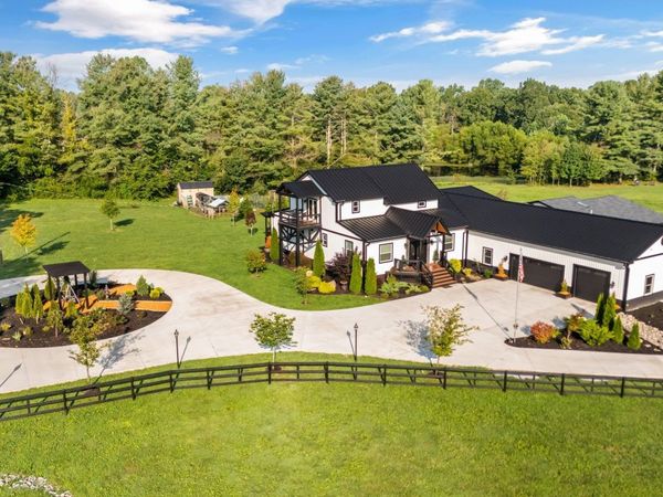 3358 Plateau Rd, Crossville, TN 38571