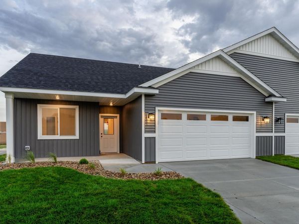 5523 Sundown Place NW, Rochester, MN 55901