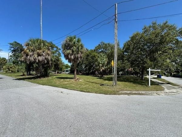 380 HANCOCK STREET, DUNEDIN, FL 34698