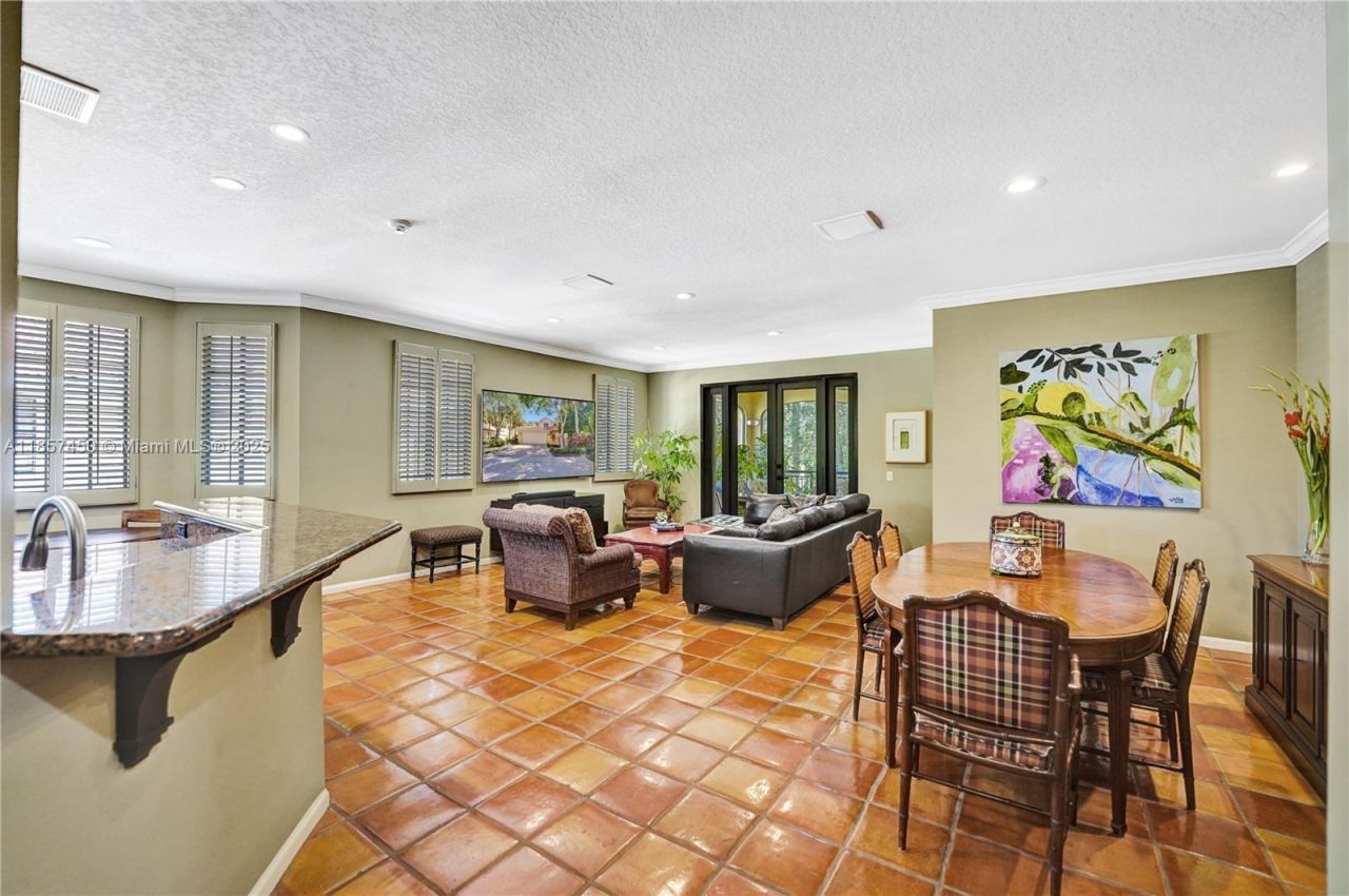 1577 Passion Vine Cir, Unit 9-2, Weston, FL 33326 Photo