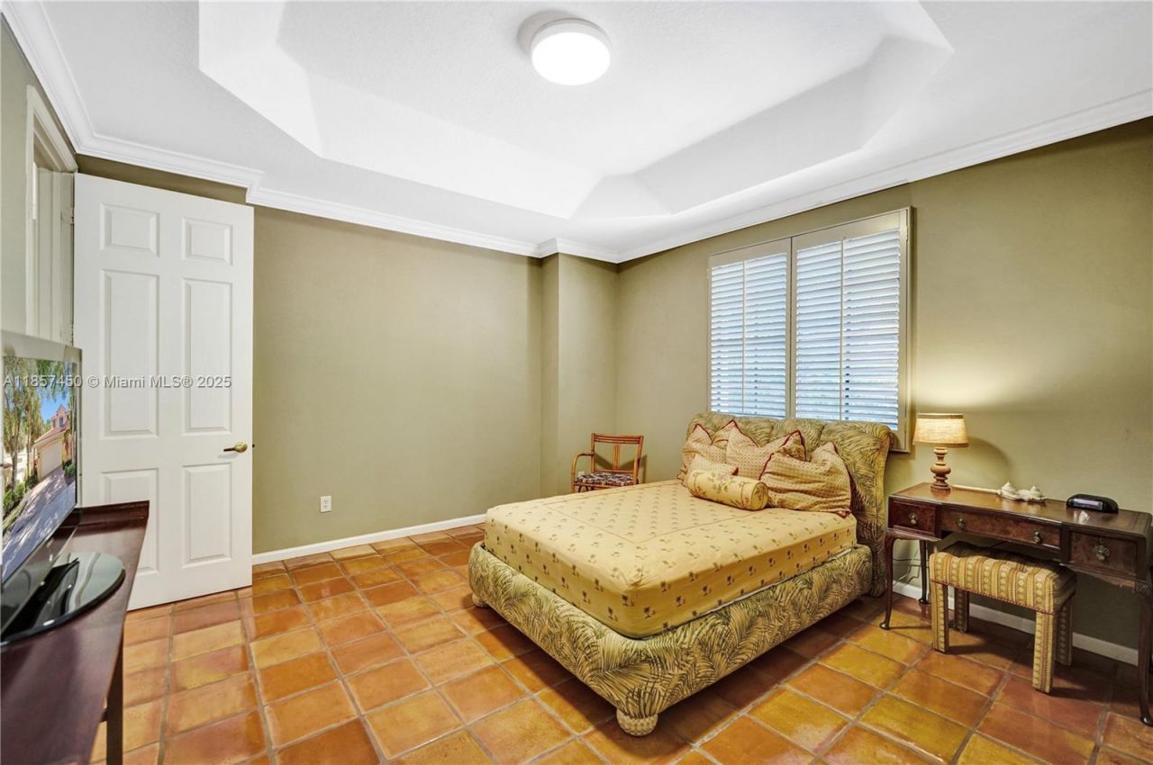 1577 Passion Vine Cir, Unit 9-2, Weston, FL 33326 Photo