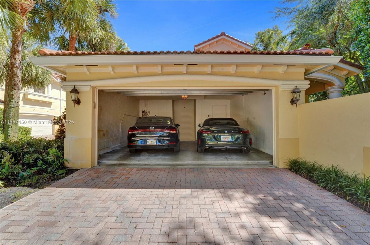 1577 Passion Vine Cir, Unit 9-2, Weston, FL 33326 Photo