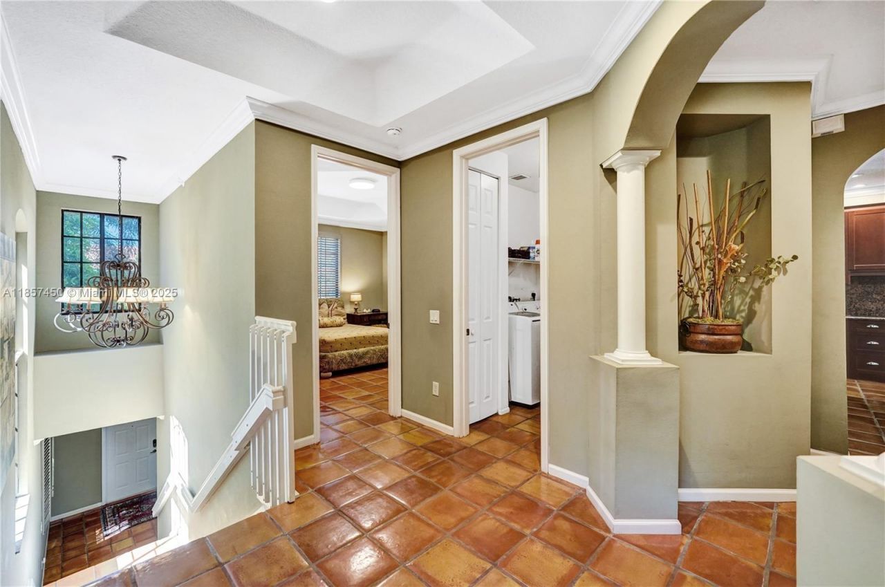 1577 Passion Vine Cir, Unit 9-2, Weston, FL 33326 Photo