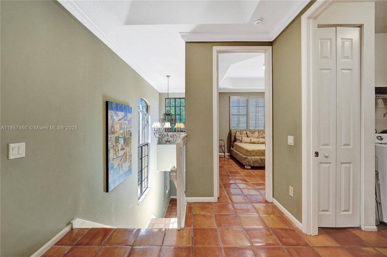 1577 Passion Vine Cir, Unit 9-2, Weston, FL 33326 Photo