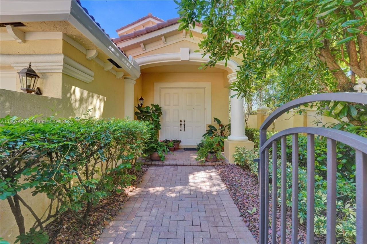 1577 Passion Vine Cir, Unit 9-2, Weston, FL 33326 Photo