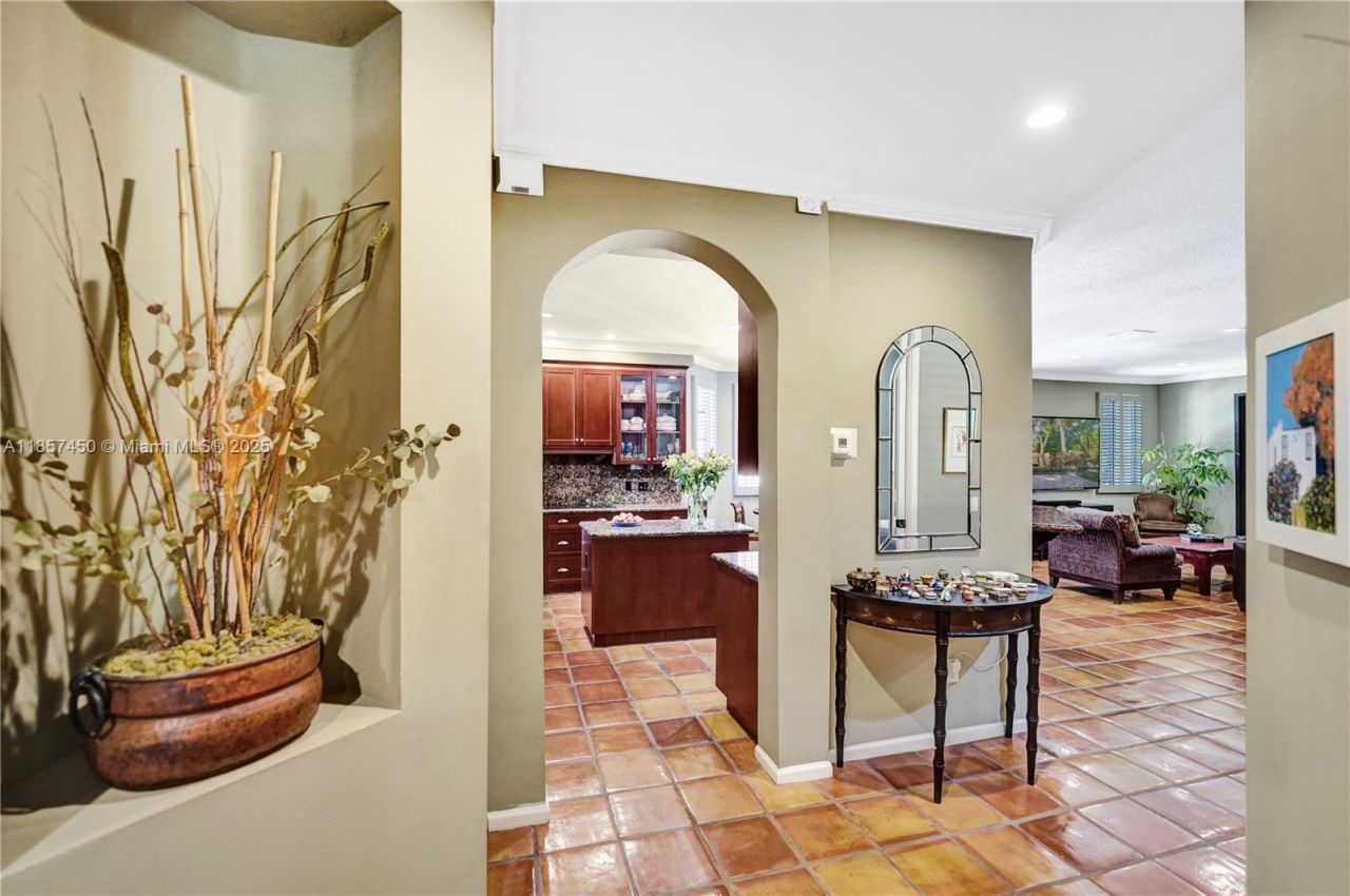 1577 Passion Vine Cir, Unit 9-2, Weston, FL 33326 Photo