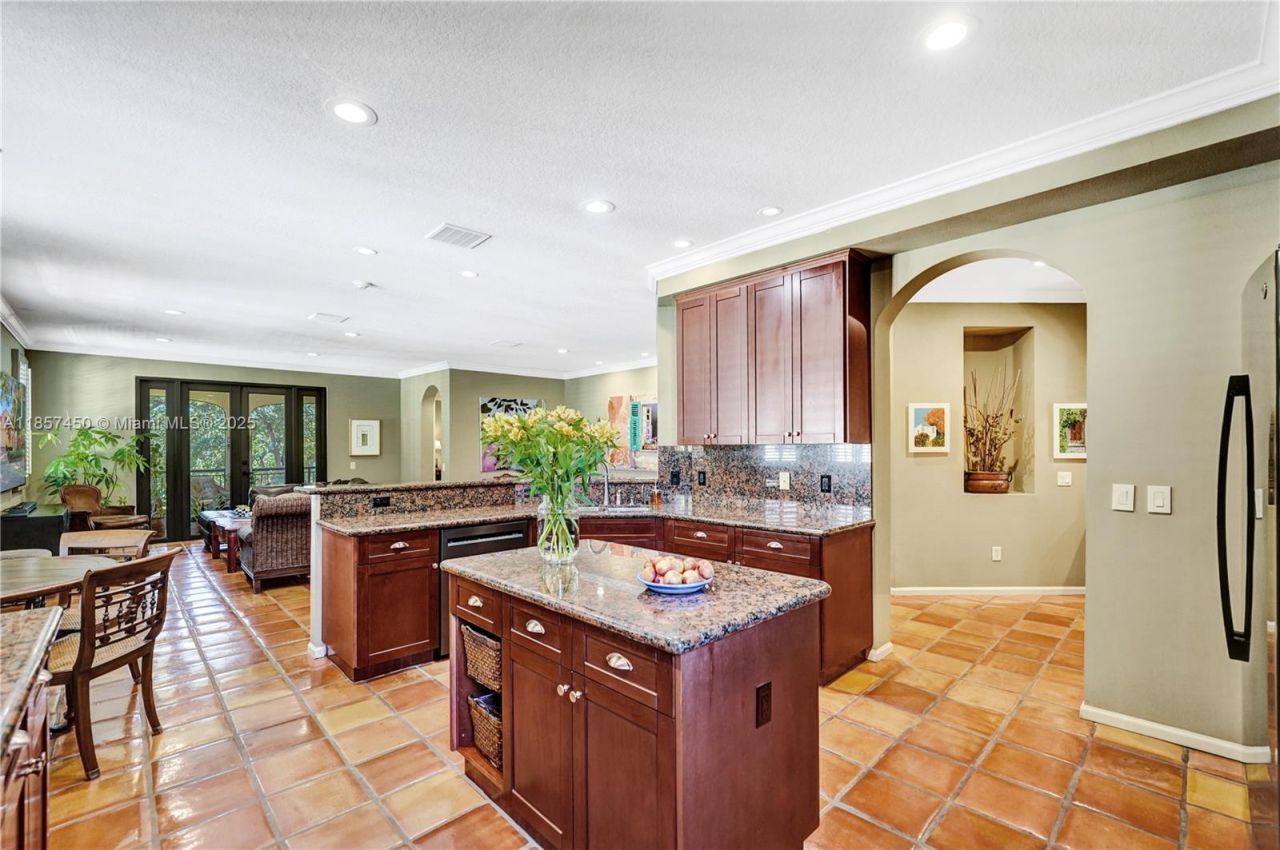 1577 Passion Vine Cir, Unit 9-2, Weston, FL 33326 Photo