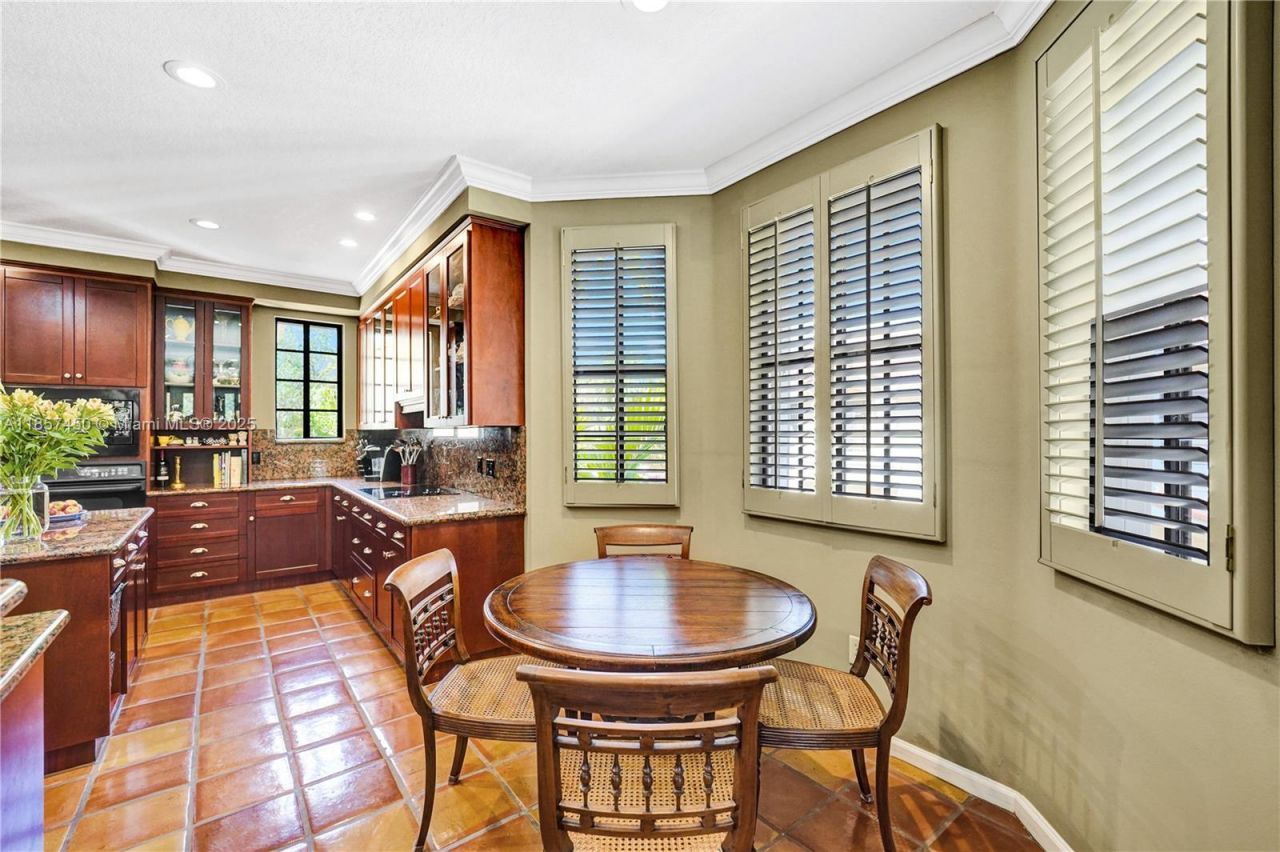 1577 Passion Vine Cir, Unit 9-2, Weston, FL 33326 Photo