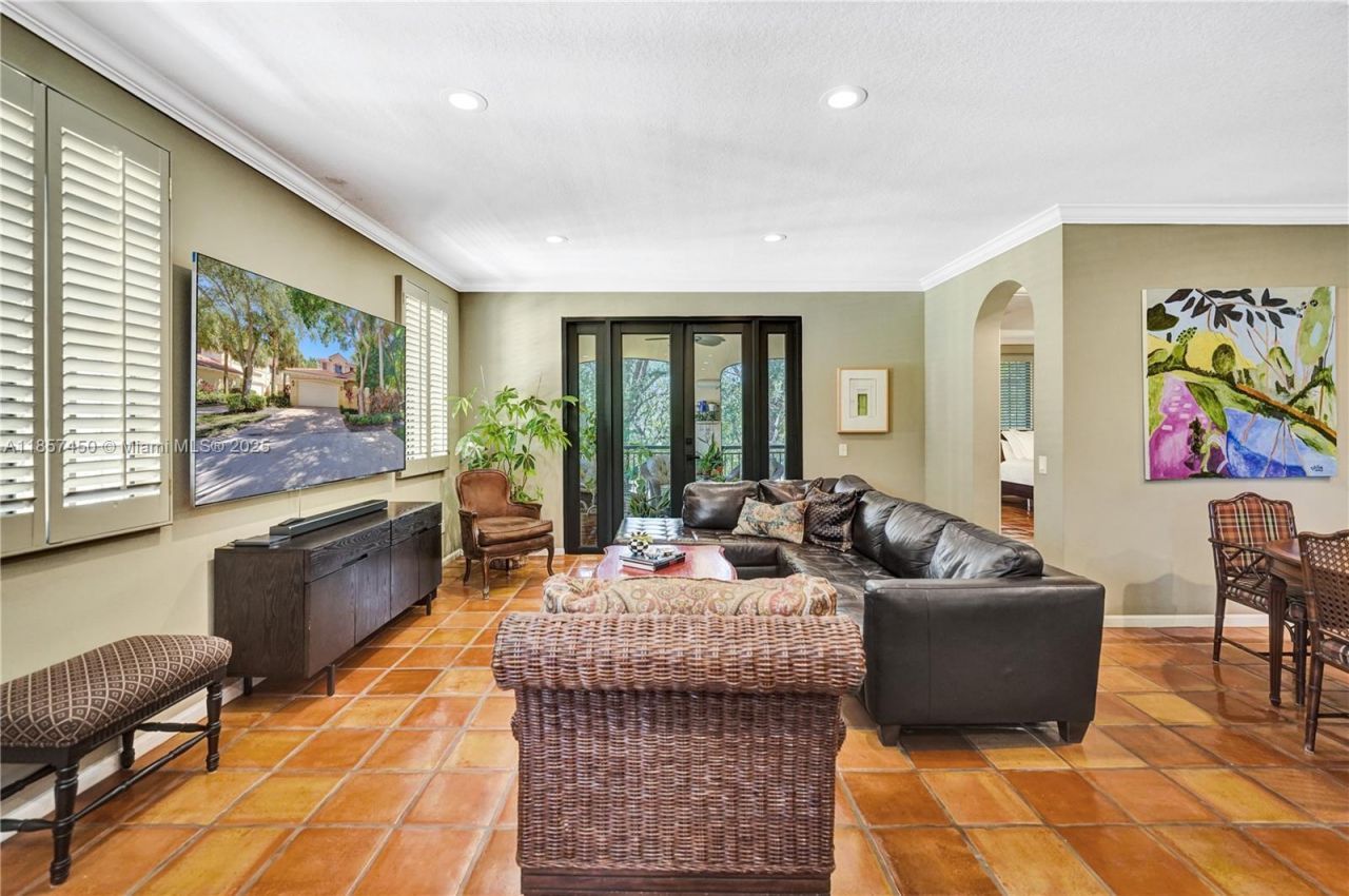 1577 Passion Vine Cir, Unit 9-2, Weston, FL 33326 Photo