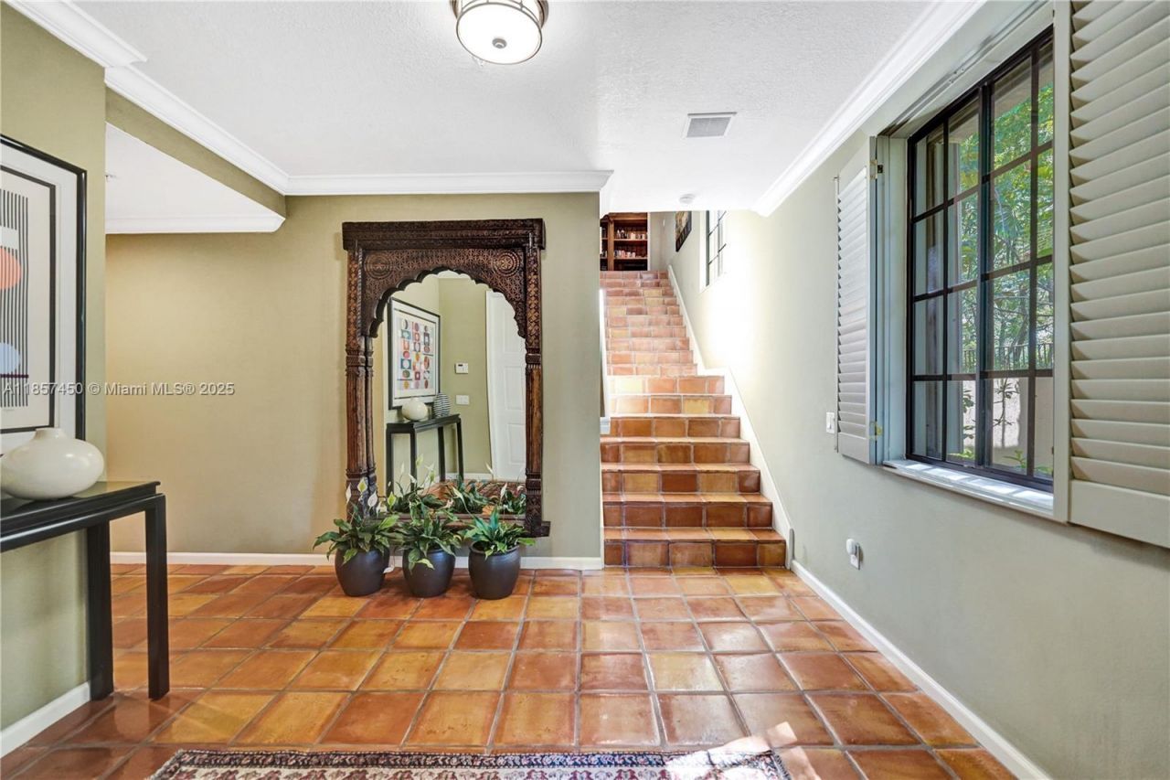 1577 Passion Vine Cir, Unit 9-2, Weston, FL 33326 Photo