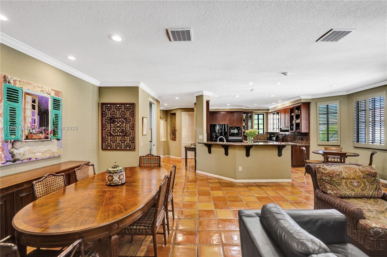 1577 Passion Vine Cir, Unit 9-2, Weston, FL 33326 Photo