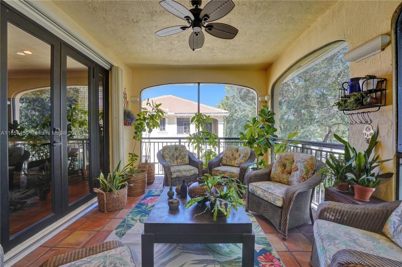 1577 Passion Vine Cir, Unit 9-2, Weston, FL 33326 Photo