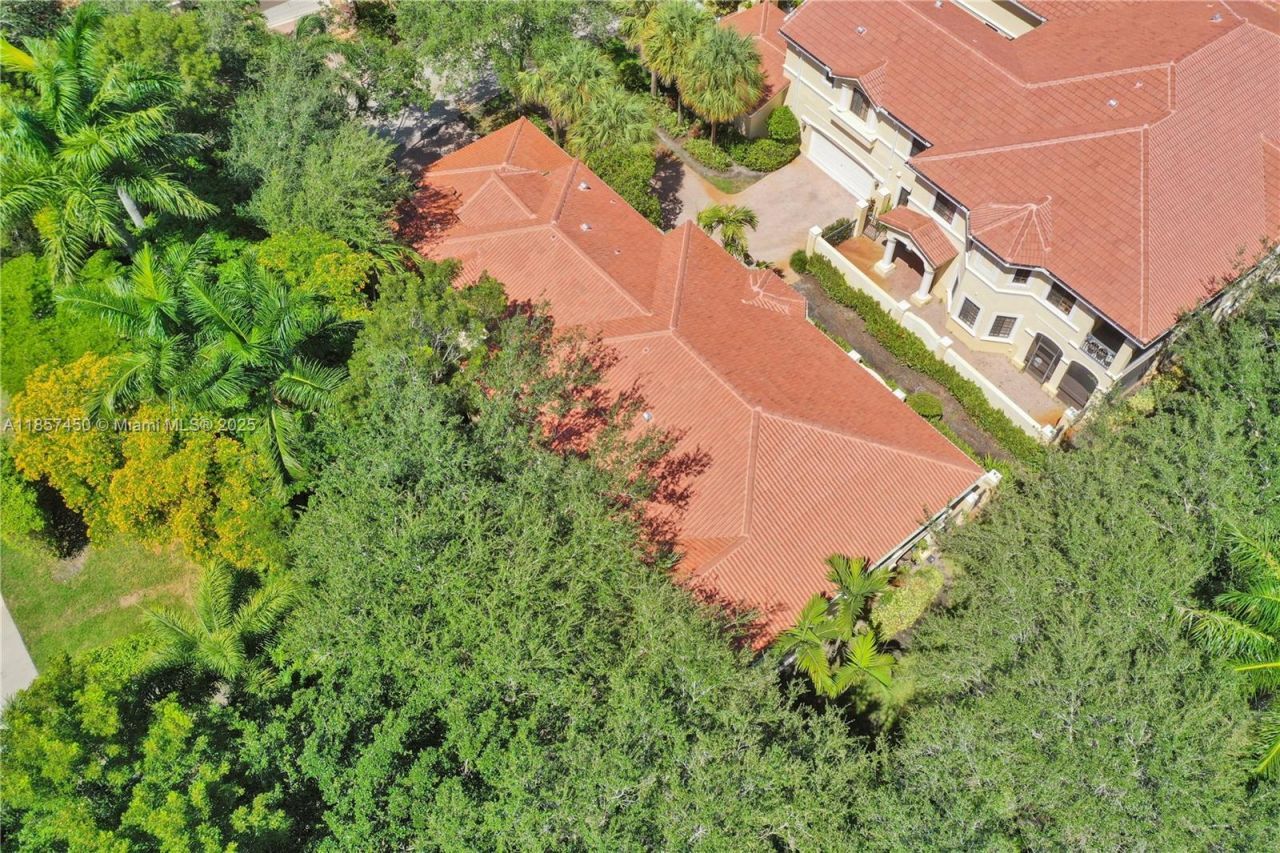 1577 Passion Vine Cir, Unit 9-2, Weston, FL 33326 Photo