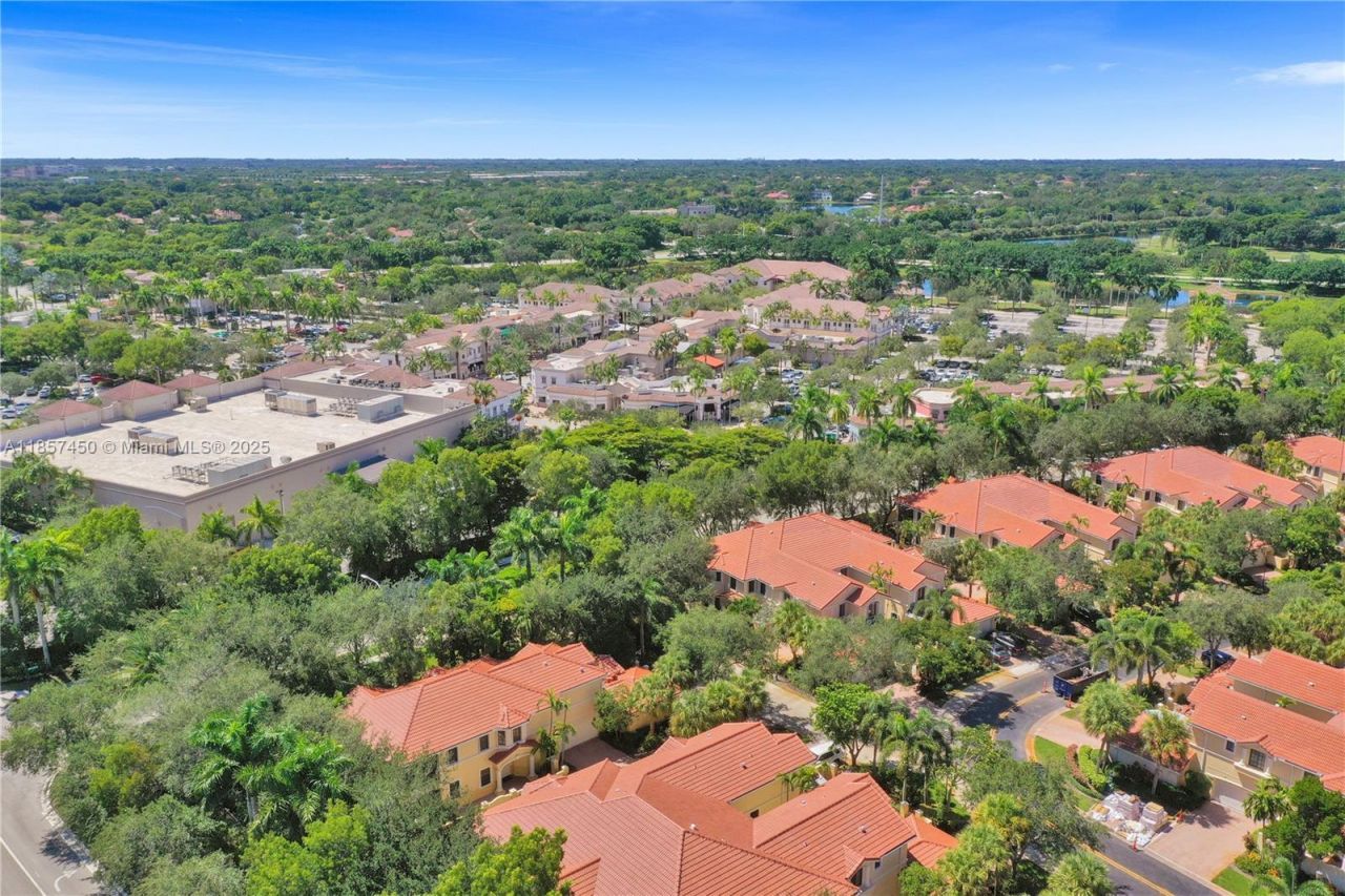 1577 Passion Vine Cir, Unit 9-2, Weston, FL 33326 Photo