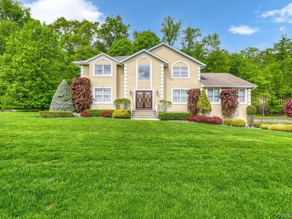 1 Litman Lane, Suffern, NY 10901