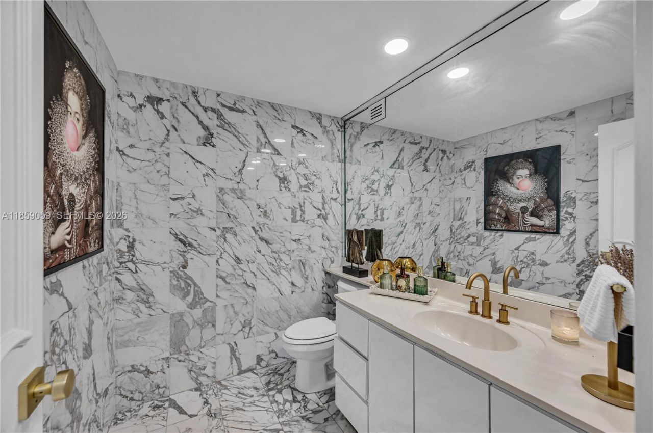 5255 Collins Ave, Unit 14D, Miami Beach, FL 33140 Photo