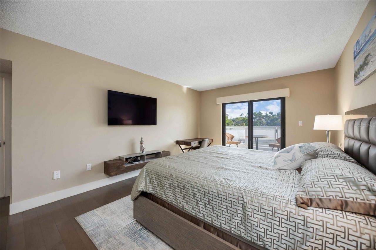 1050 Longboat Club Road, Unit 204, Longboat Key, FL 34228 Photo