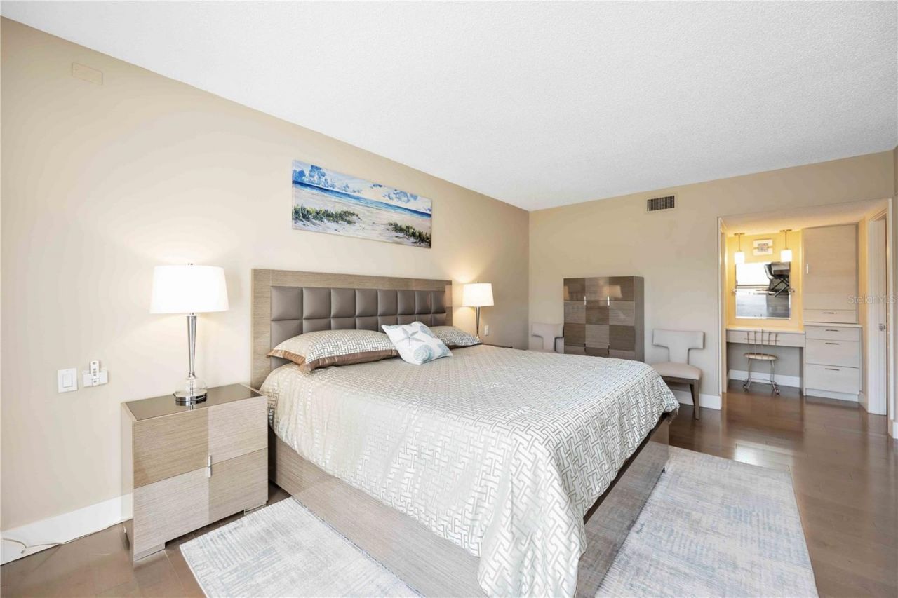 1050 Longboat Club Road, Unit 204, Longboat Key, FL 34228 Photo