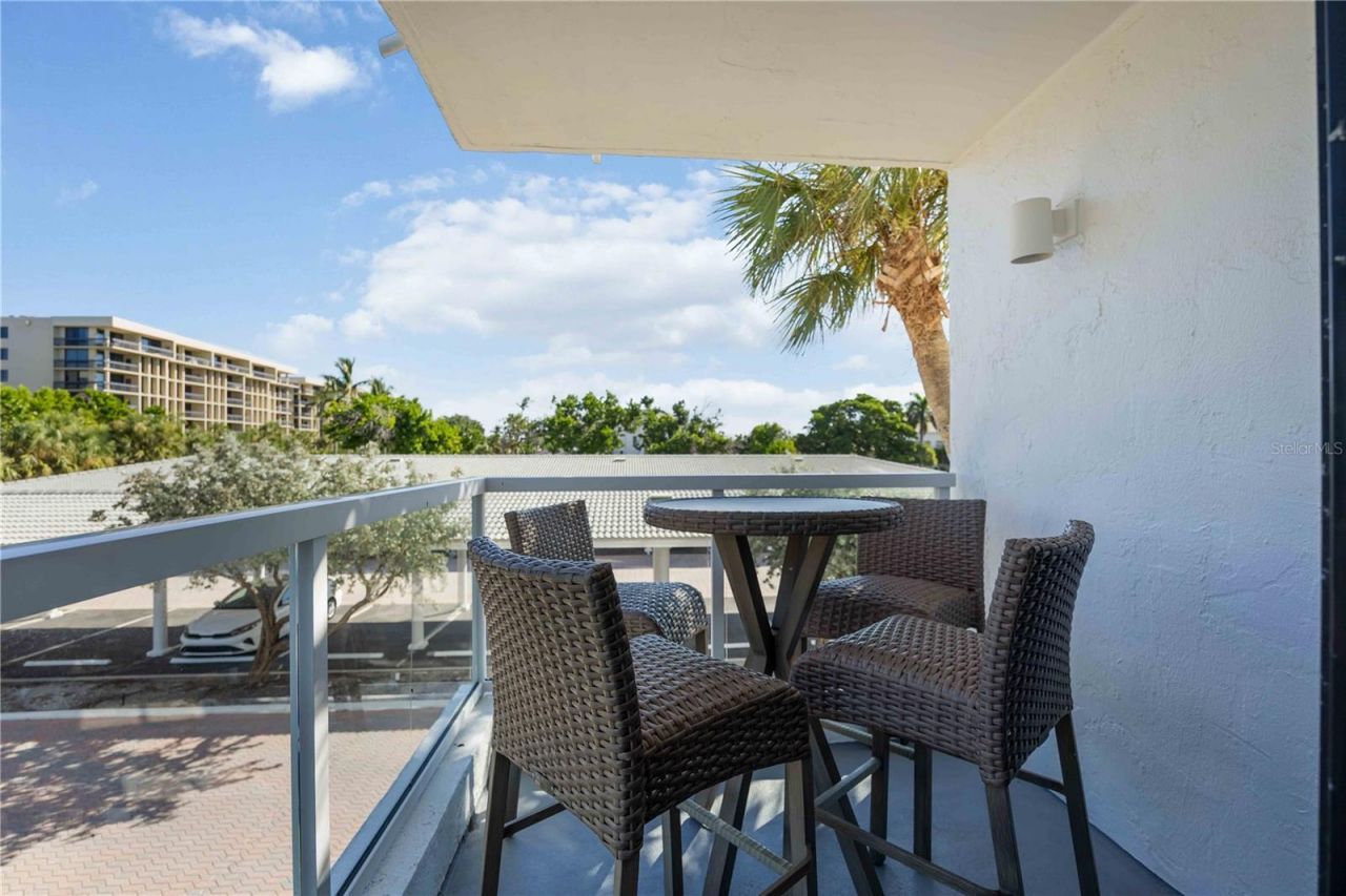 1050 Longboat Club Road, Unit 204, Longboat Key, FL 34228 Photo