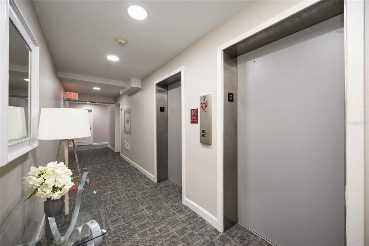 1050 Longboat Club Road, Unit 204, Longboat Key, FL 34228 Photo