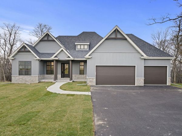 8556 Carberry Lane, ROSCOE, IL 61073