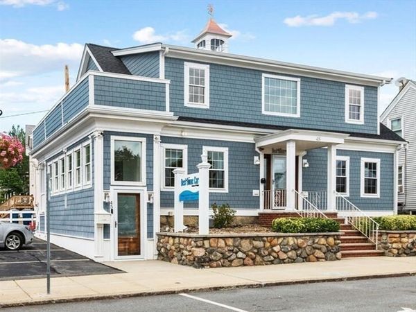 45 Albion St, Wakefield, MA 01880