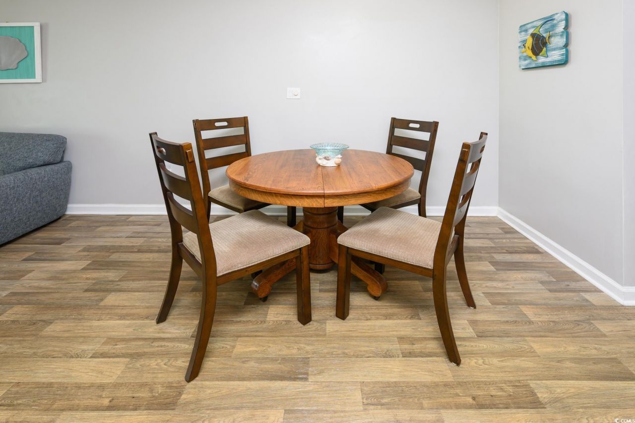 1890 Colony Dr. Photo 7