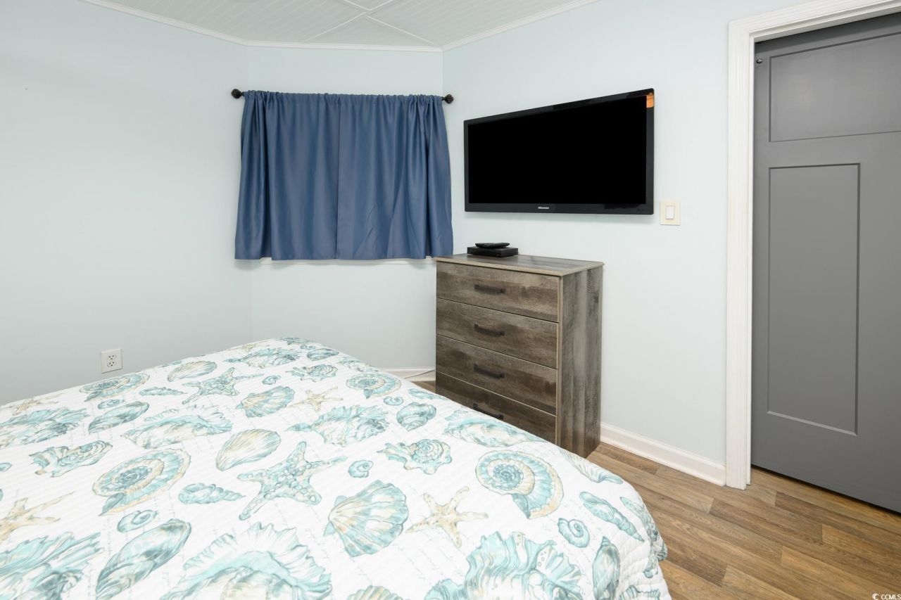 1890 Colony Dr. Photo 9