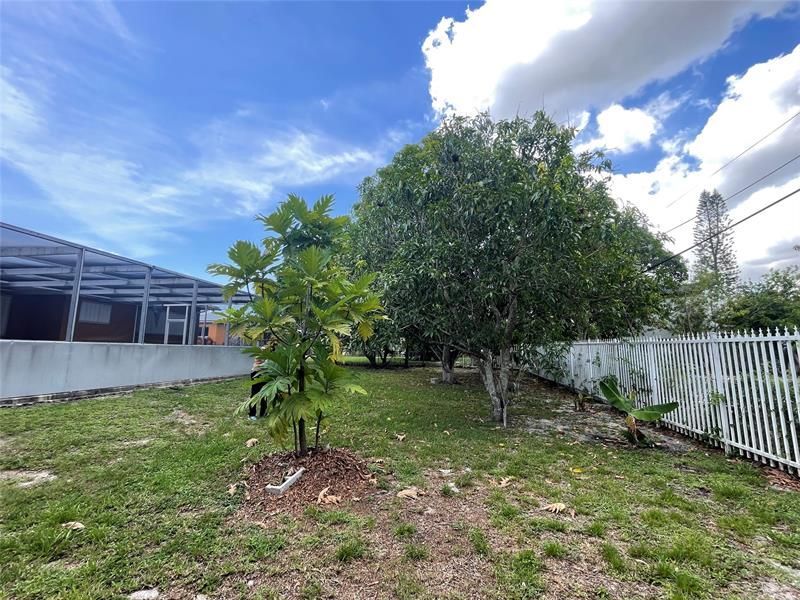 12900 NW 1st Court, Miami, FL 33168 Photo