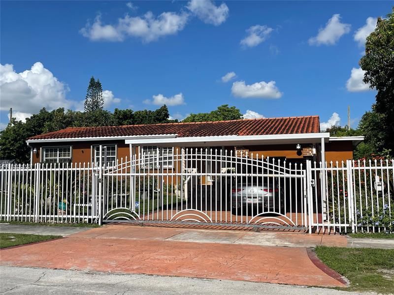 12900 NW 1st Court, Miami, FL 33168 Photo