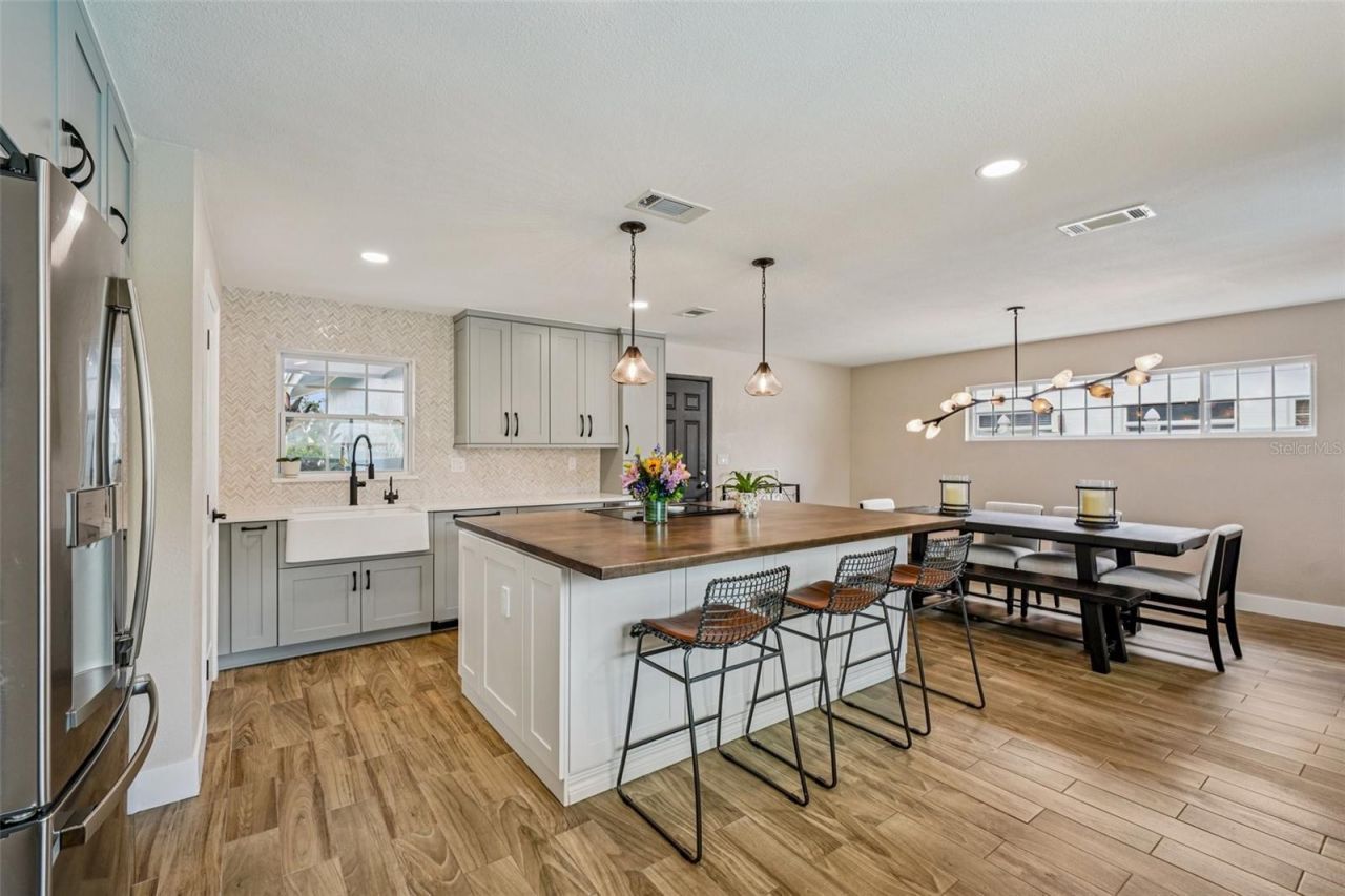 6655 12th Terrace N, Saint Petersburg, FL 33710 Photo