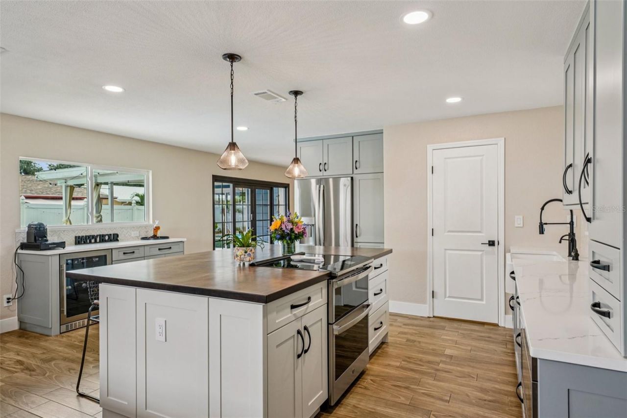 6655 12th Terrace N, Saint Petersburg, FL 33710 Photo