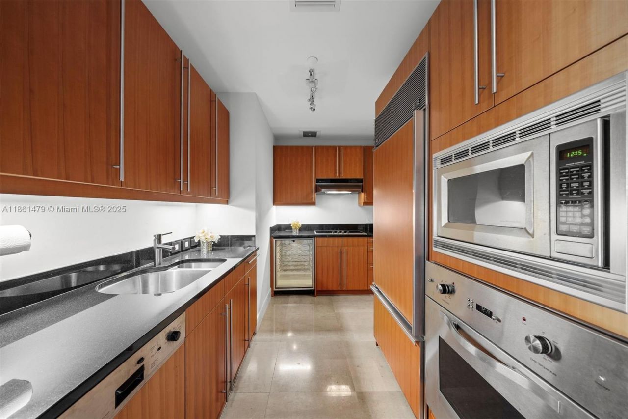 1425 Brickell Ave, Unit 48D, Miami, FL 33131 Photo