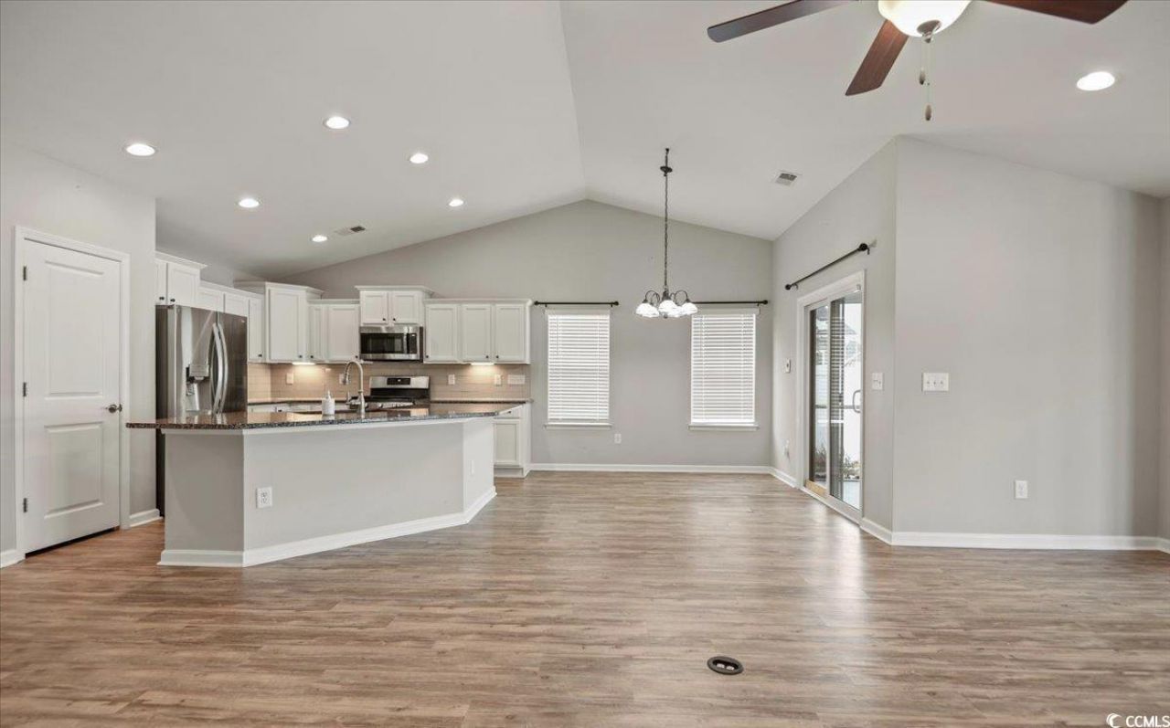 3720 Park Pointe Ave. Photo 4