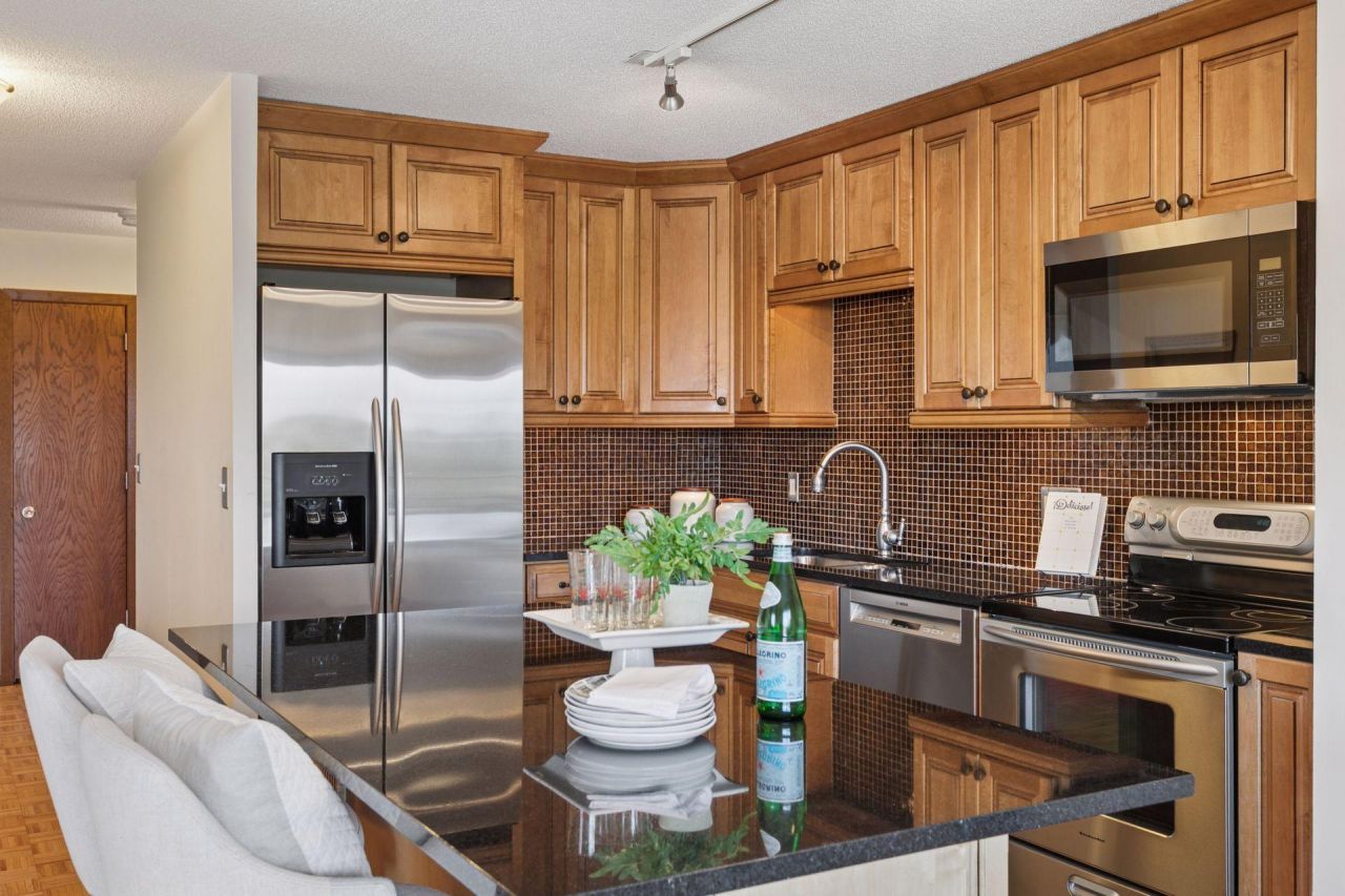 410 Groveland Avenue, Unit 501, Minneapolis, MN 55403 Main Photo