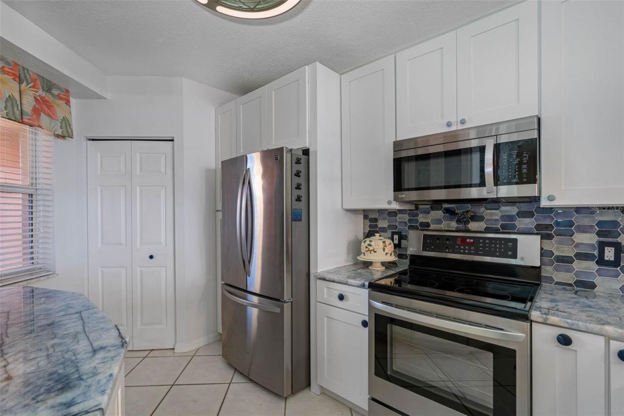 16550 Gulf Boulevard, Unit 545, North Redington Beach, FL 33708 Photo