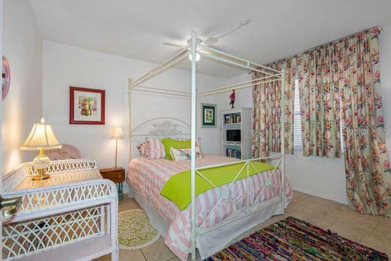 16550 Gulf Boulevard, Unit 545, North Redington Beach, FL 33708 Photo