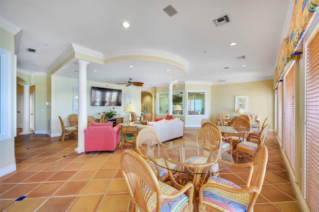 16550 Gulf Boulevard, Unit 545, North Redington Beach, FL 33708 Photo