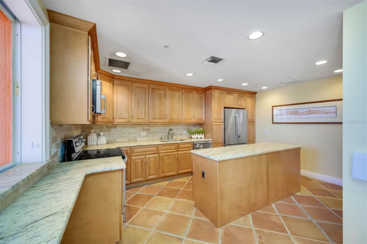 16550 Gulf Boulevard, Unit 545, North Redington Beach, FL 33708 Photo