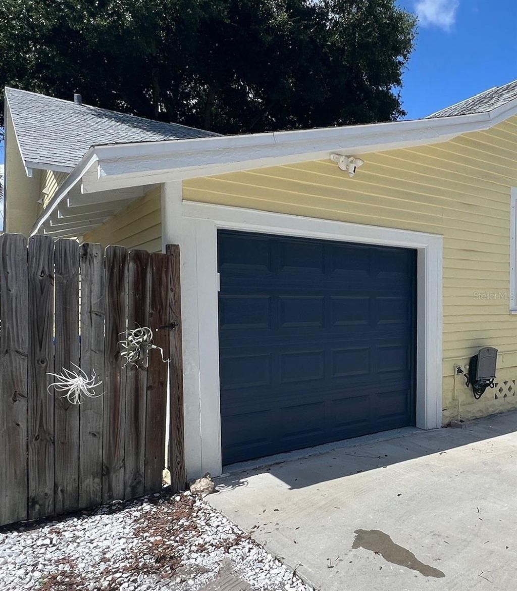 1137 Highland Street S, Saint Petersburg, FL 33701 Photo