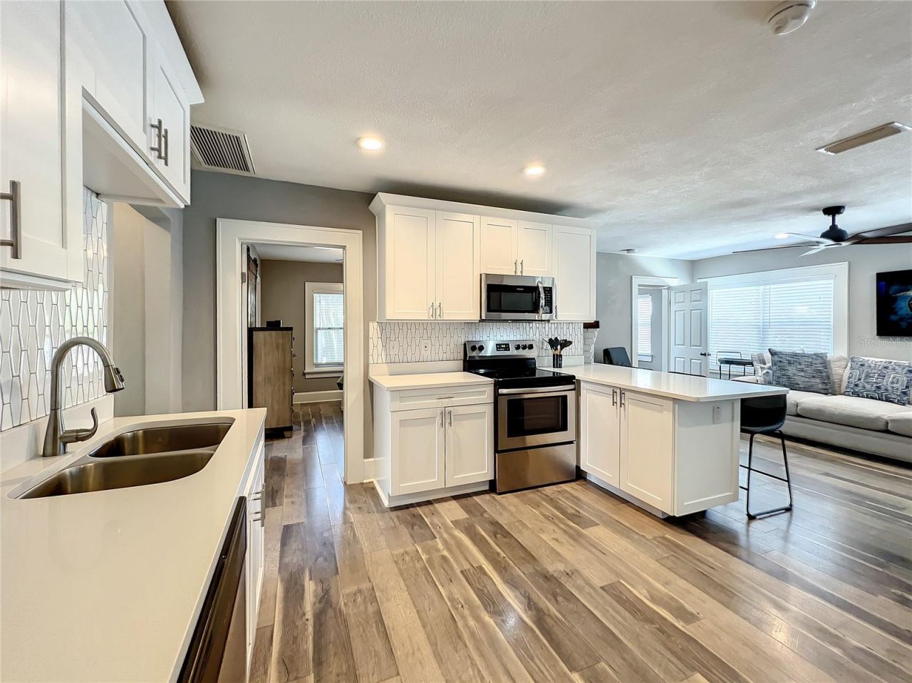 1137 Highland Street S, Saint Petersburg, FL 33701 Photo