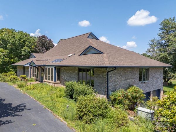 26 Canter Court, Horse Shoe, NC 28742