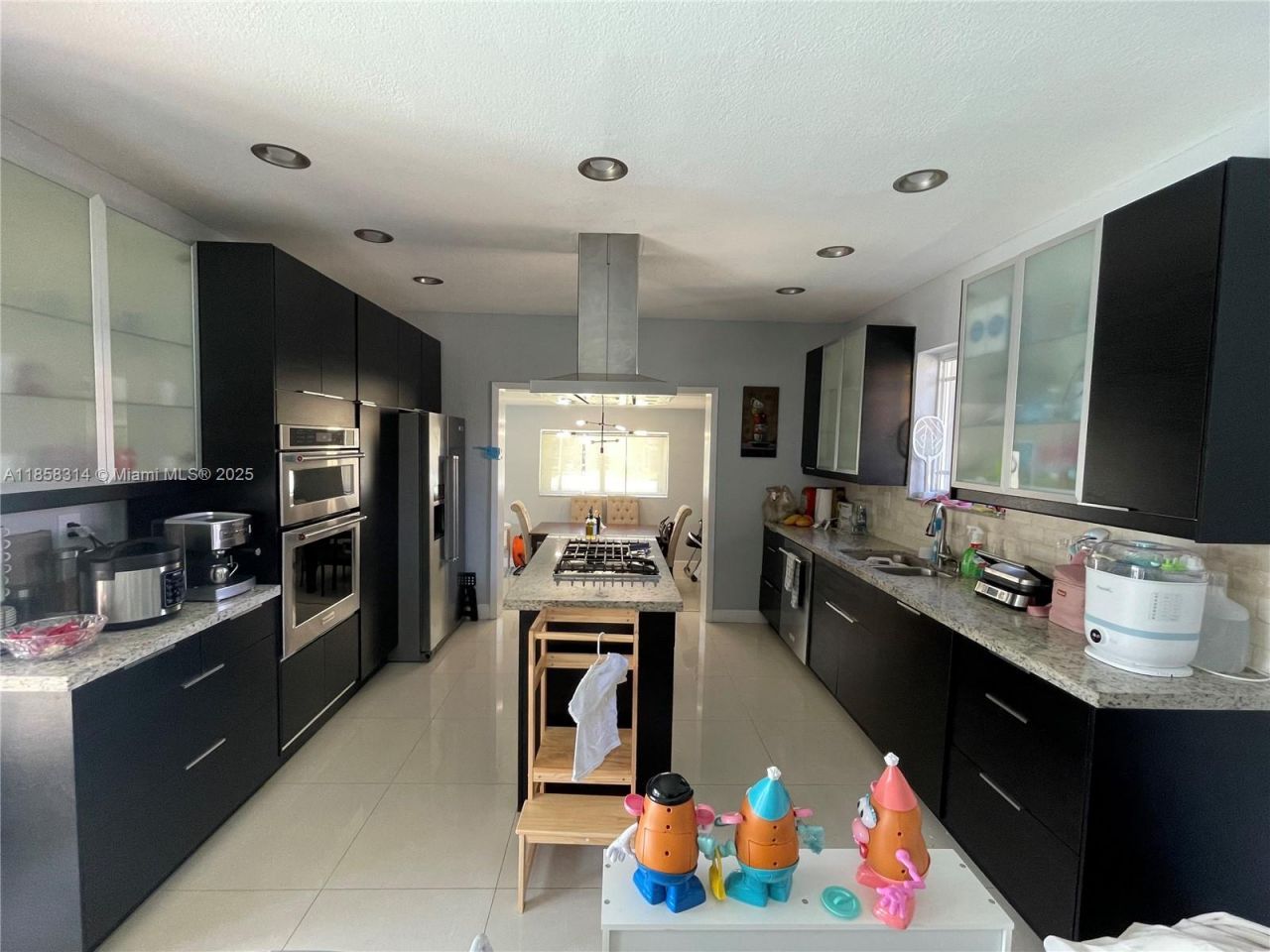 801 Oriole Ave, Miami Springs, FL 33166 Photo